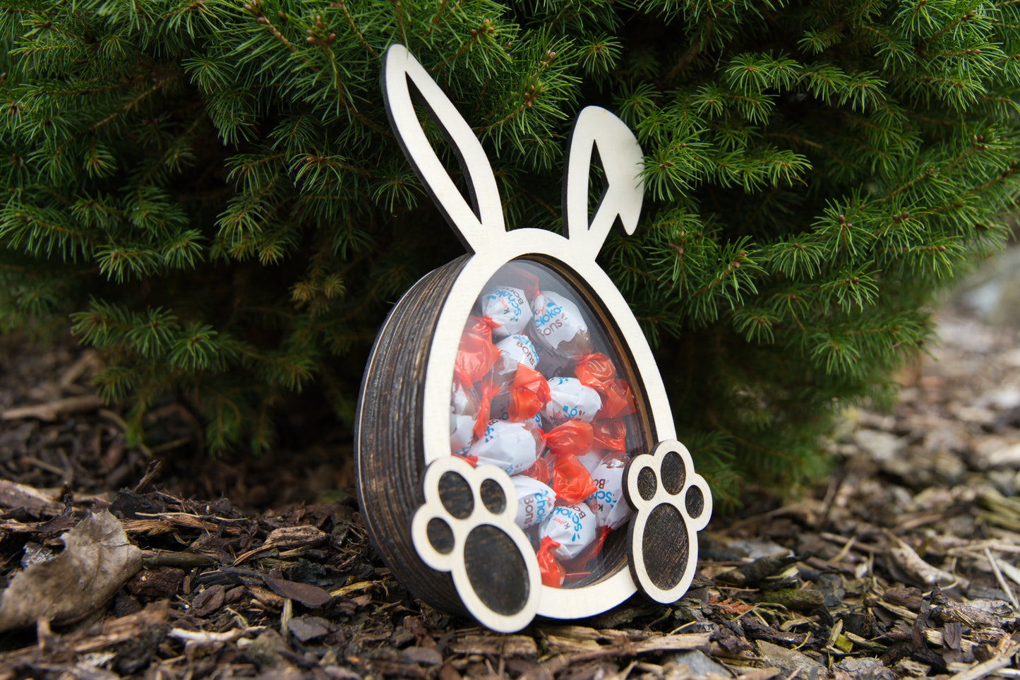 Holz-Osterei mit Sichtfenster