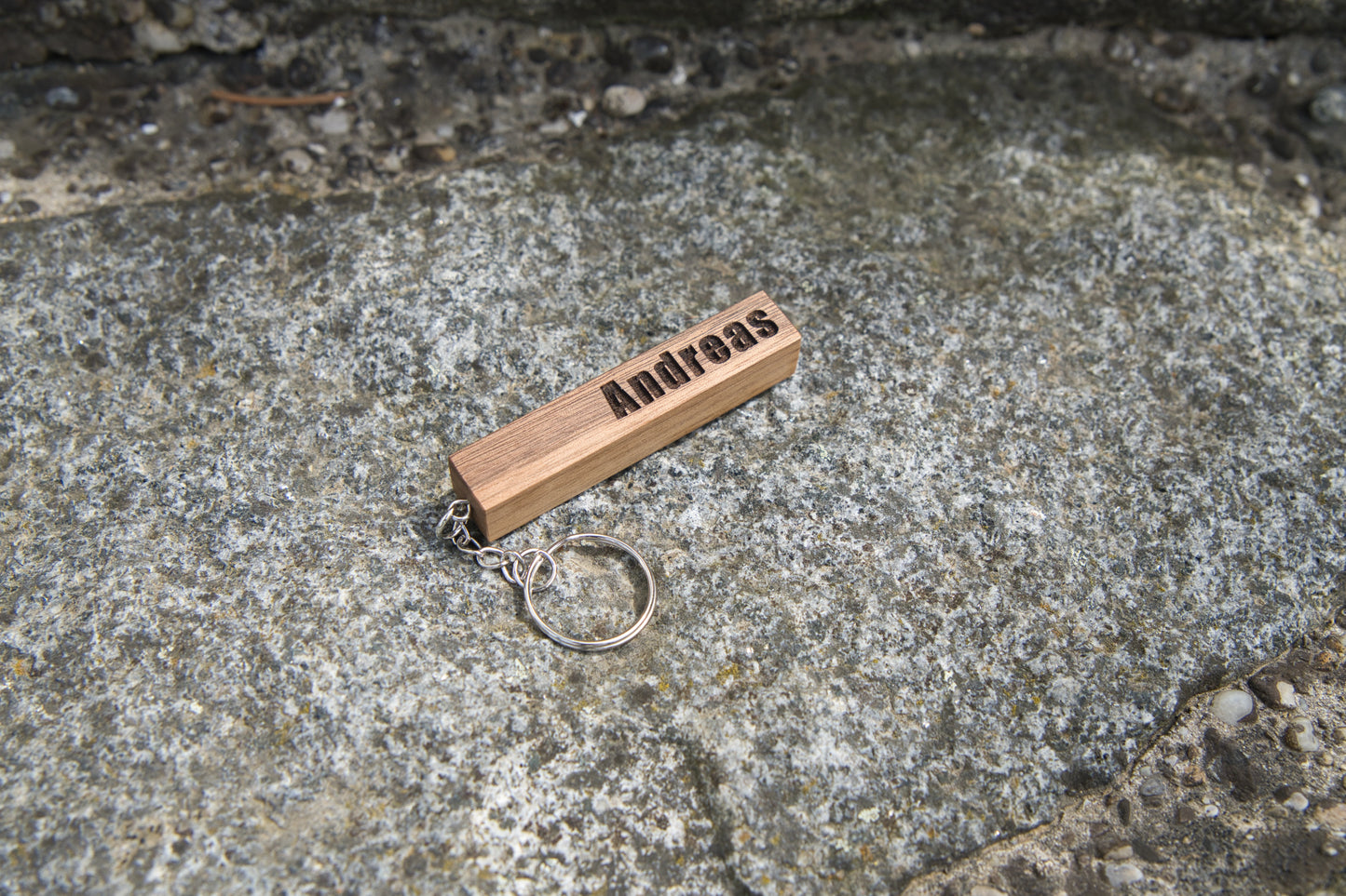Schlüsselanhänger aus Walnussholz