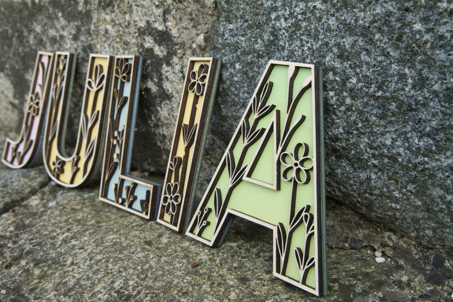 Personalisierte Holzbuchstaben mit Magnet